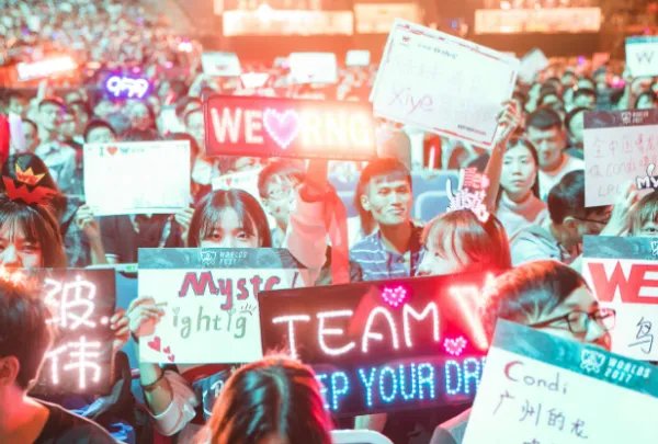 粉头卷走140万和母亲跑路