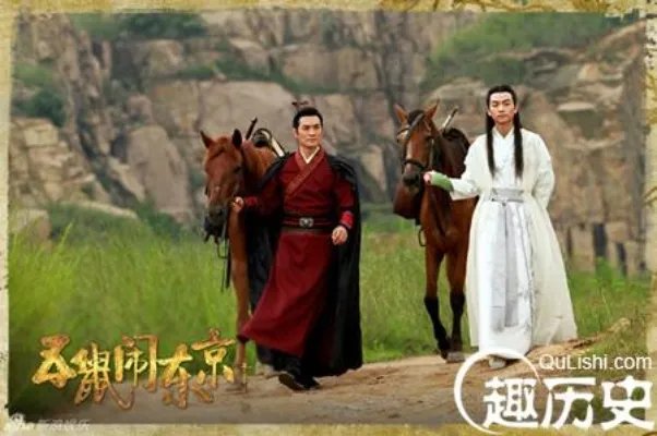 展昭武功排名多少 展昭与白玉堂谁更厉害？