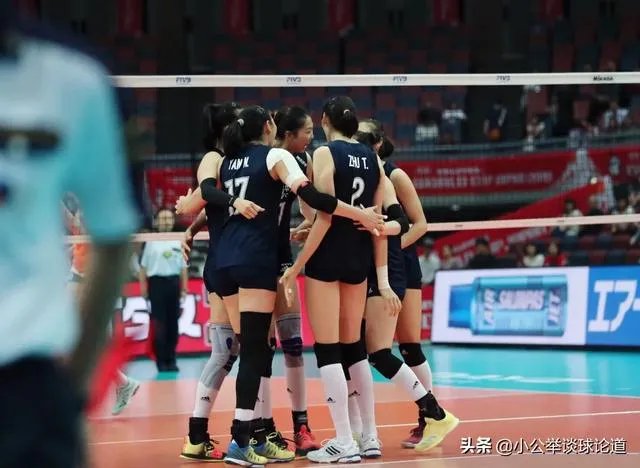 中国女排豪夺9连胜，下一场要满足哪些条件就能提前夺冠，请罗列一下有哪些情况？