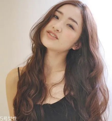 好看的长卷发发型图片 蛋糕卷发型