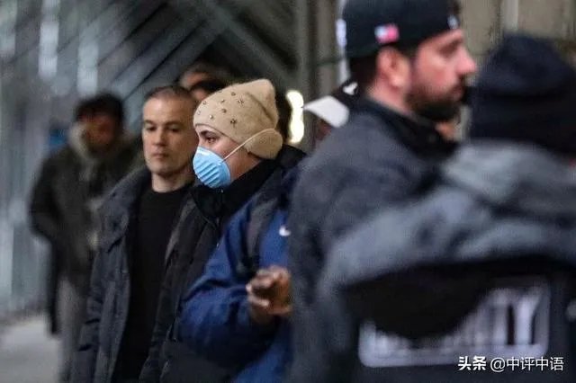 美国确诊人数从前天的35000直降到26000,是真的吗?