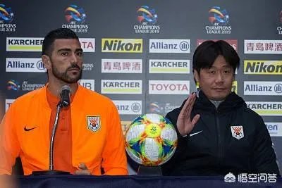 鲁能亚冠比赛你如何看待李霄鹏的换人？换人就丢分是否合理？客场拿一分是不是太可惜？