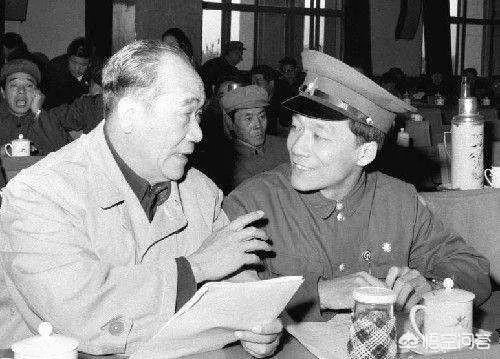 郭德纲发文怀念恩师侯耀文,如何看待他们的师徒情?