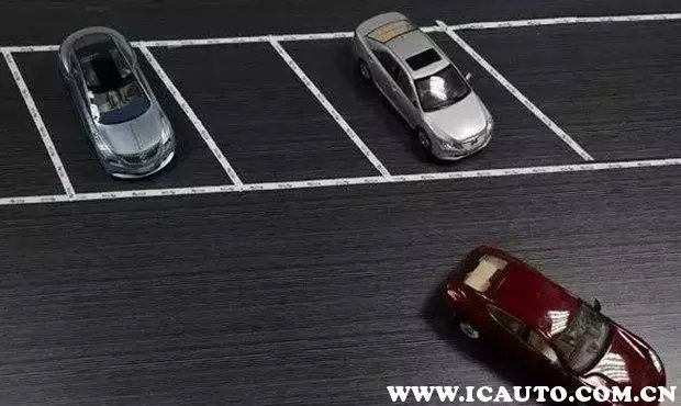 三种倒车入库技巧图解，3招简单倒车入库