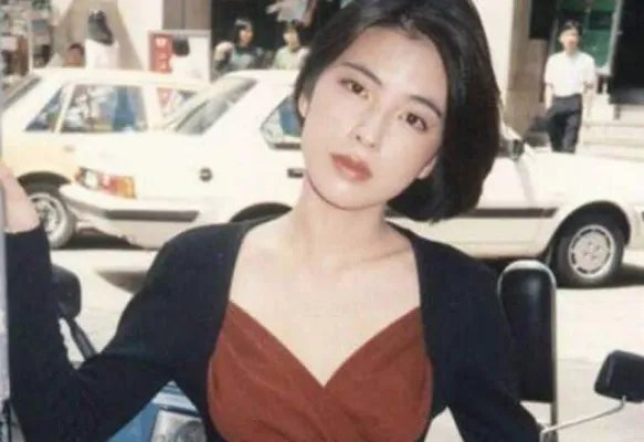 张学友老婆叫什么名及资料:张学友的老婆年轻时照片