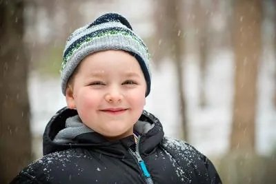 宝宝身体平躺头侧着睡会对宝宝身体产生什么影响 宝宝睡觉的标准姿势是什么