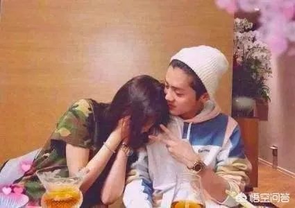 鹿晗准时为关晓彤庆生，你怎么看？如何评价他们的爱情？