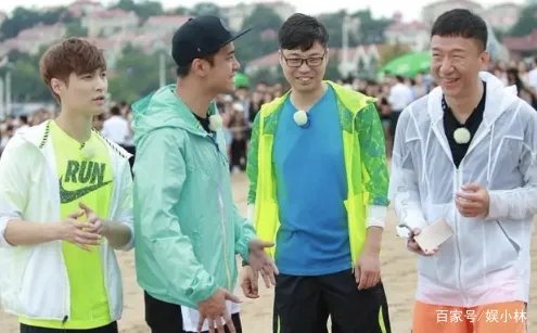 邓伦为他5次下跪,贾乃亮岳云鹏都讨好他,他是《极限挑战》里的谁?