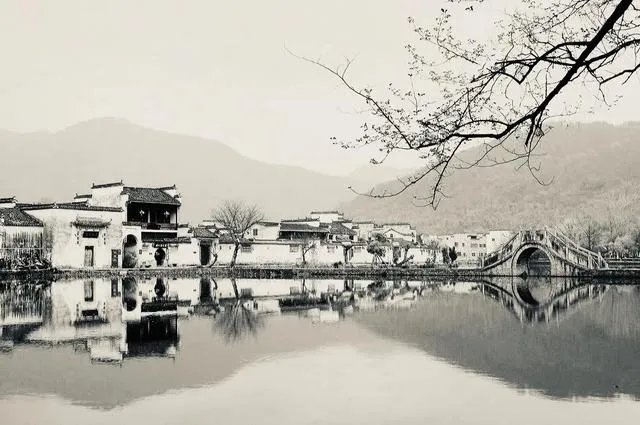 诗词摄影：“渐霜风凄紧，关河冷落，残照当楼。”怎么拍呢？