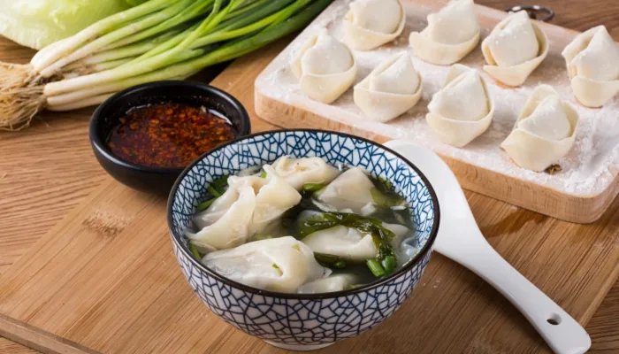 冬至是不是应该吃饺子 冬至吃饺子还是立冬吃饺子