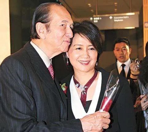 赌王最小儿子何猷佳照片,赌王四太儿子何猷佳怎么死的