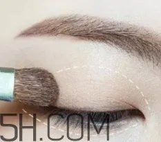 2018年流行什么眼影颜色？2018年眼影流行色