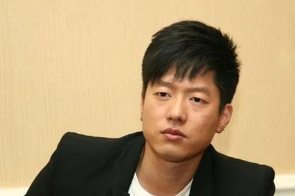 凌潇肃和姚晨为什么离婚