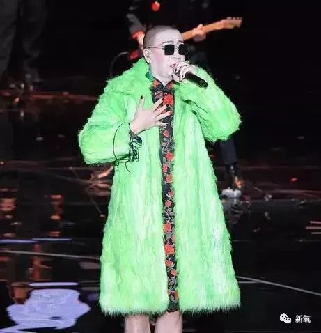 2017金马奖颁奖典礼上，谁的礼服更耀眼？