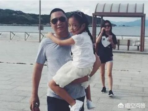 你如何看待赵薇和黄有龙之间的感情?