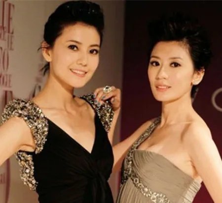 高圆圆看望贾静雯图片曝光 揭秘两人十几年姐妹情