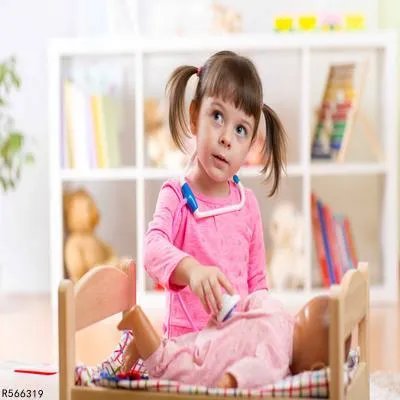 小女孩内裤上有黄绿色分泌物怎么回事