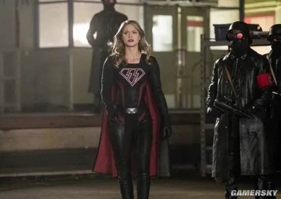 DC四剧联动衍生片《地球X的危机》大量剧照 小闪大婚 邪恶绿箭、超女、闪电侠、纳粹搅局