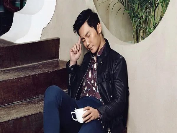 李晨的四段恋情，每一位都是颜值爆表却曲终人去，李晨的情路为何如此坎坷？