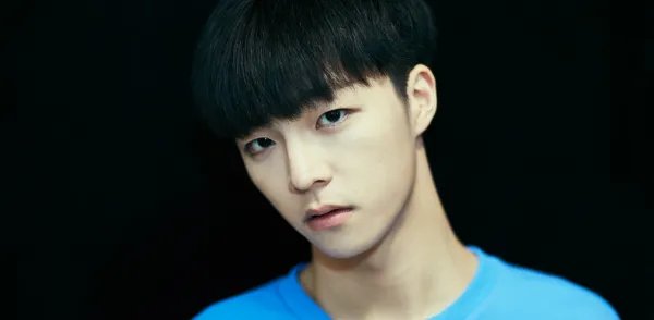 杨洋晒王彦霖伴郎团合照，都有哪些人去当王彦霖的伴郎了？