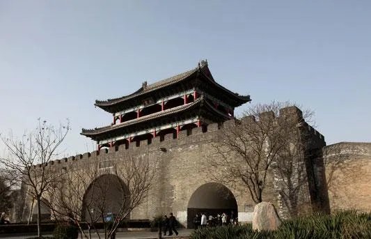 南京回收流失在外明城墙城砖8万块。除了南京,我国还有哪些有城墙的古城?哪个存留最完整?