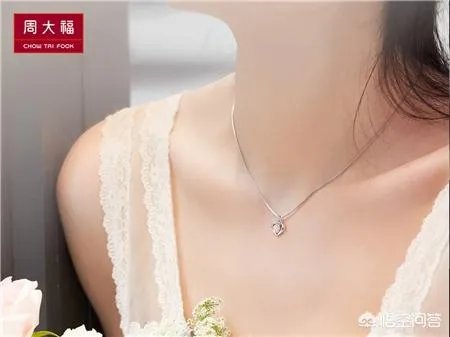 很多品牌的黄金饰品设计都非常土气,国内哪个品牌的黄金饰品设计最脱俗?