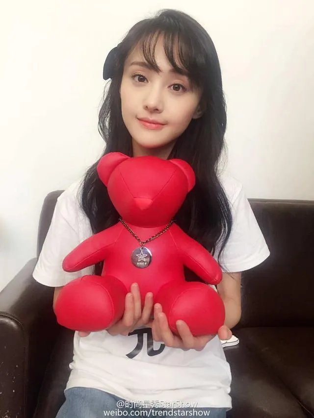 你们觉得郑爽整容前漂亮还是整容后漂亮？