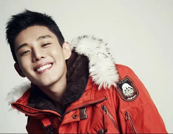 刘亚仁为什么还不入伍 刘亚仁宋慧乔澄清恋情