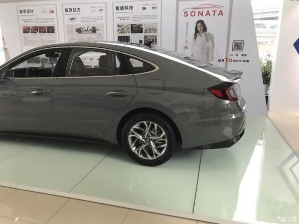 作为刚毕业的一名大学生，第十代索纳塔怎么样