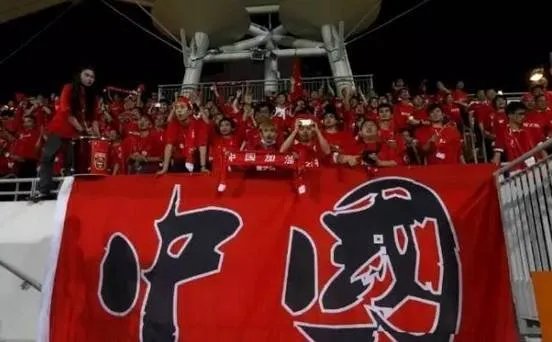 国足胜卡塔尔|我们出!线!啦!!!