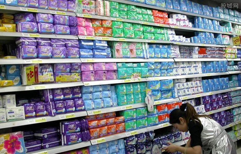 企业回应散装卫生巾有卫生许可证 一片仅需2毛