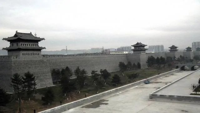 南京回收流失在外明城墙城砖8万块。除了南京,我国还有哪些有城墙的古城?哪个存留最完整?