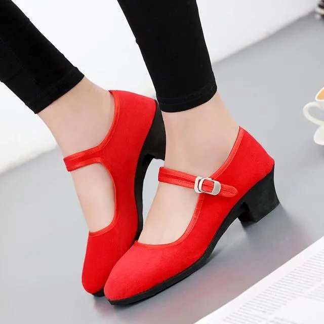 有适合妈妈穿着跳广场舞不掉跟的鞋吗?