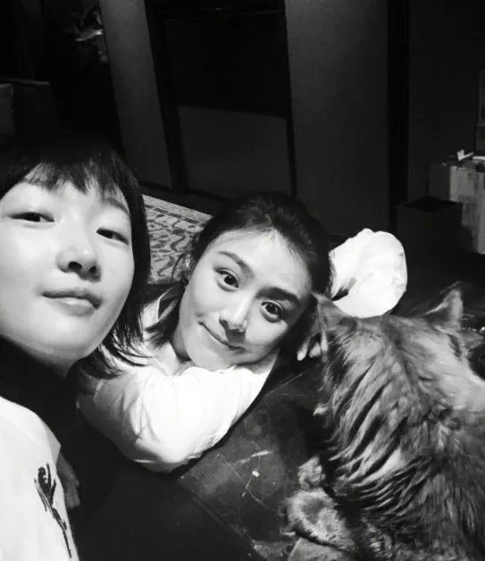 周冬雨为什么说马思纯太娘？