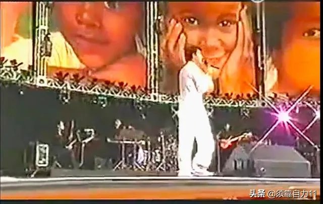 迈克尔杰克逊的一生和哪些明星合作过？