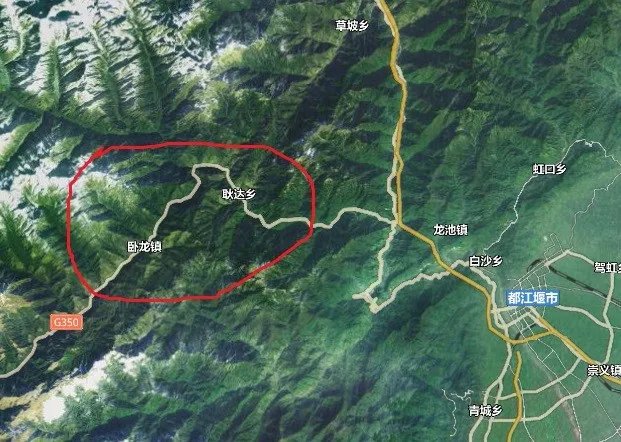 游客违规穿越哪个景区被困?