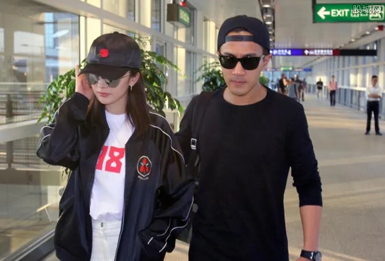 杨幂刘恺威逛超市 为何离婚传闻频频提起