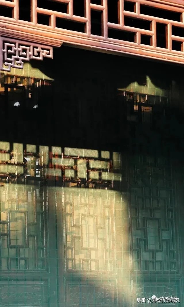 诗词摄影：“渐霜风凄紧，关河冷落，残照当楼。”怎么拍呢？