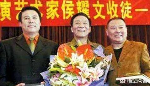 郭德纲发文怀念恩师侯耀文,如何看待他们的师徒情?