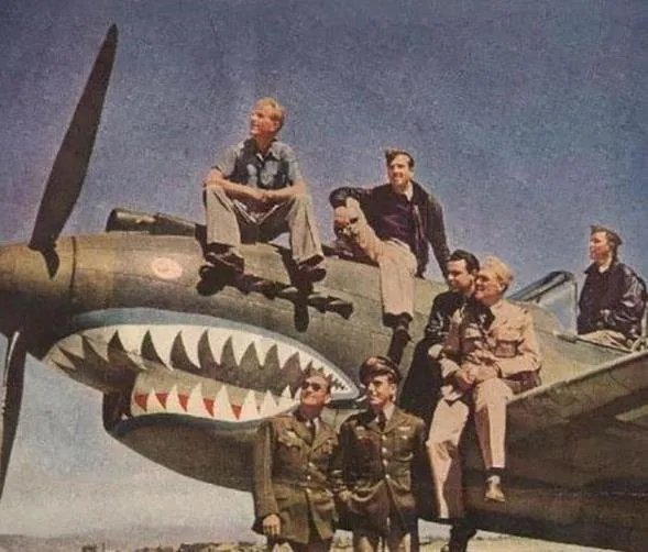 深山中发现坠毁战斗机，怎么回事？飞机从何而来？