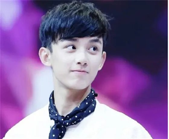 吴磊生病了吗 他为什么戴上了氧气