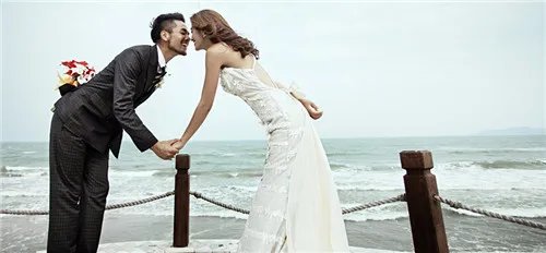 海边婚纱照图片大全 海边婚纱照怎么摆姿势