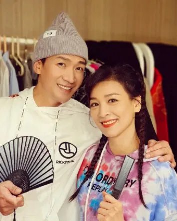 张庭与王琳何晟敏同框，他们三人的状态如何？