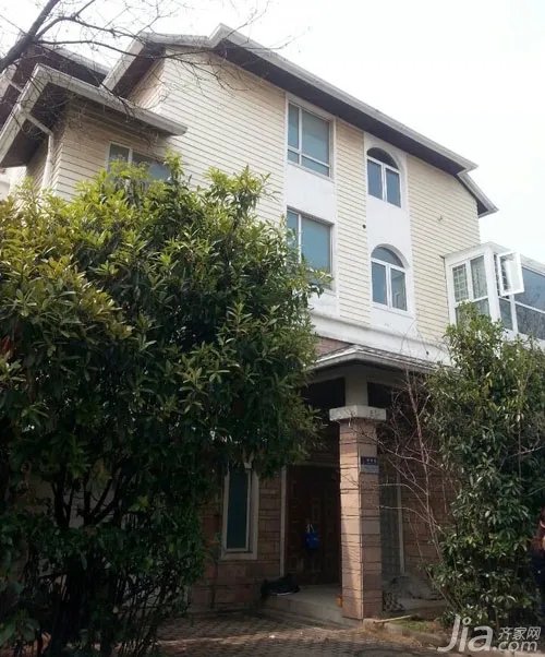 【家访秀】阳春三月走进亲山近水的别墅之家 80万搞定豪装