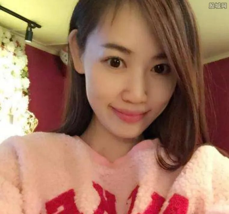 马蓉出轨床照曝光 王宝强遭妻子经纪人双双背叛