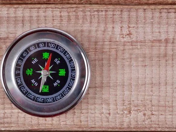 带指南针上月球能靠它正确指引方向吗  指南针在月球上有用吗