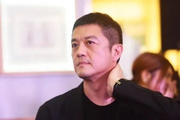 李亚鹏发微博称一切没变，回家吧，这是要和王菲复婚吗？