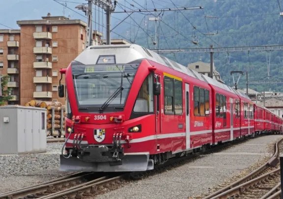 全国铁路车票预售期调整为15天，做出此次调整的原因是什么？