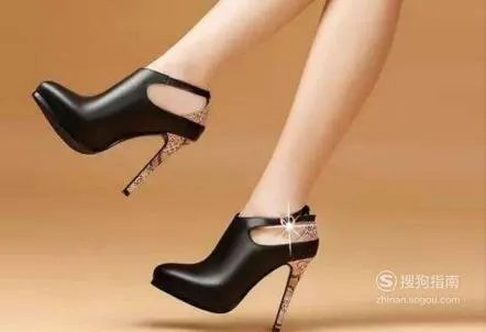 穿高跟鞋的走路技巧