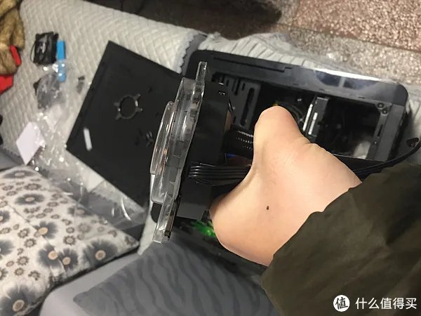 这货没人晒 篇二:海盗船H100i-GTX散热器开箱附安装过程